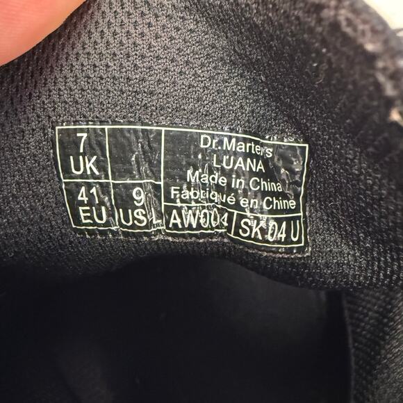 Dr. Martens Women's Black
Luana Combat Boots Size 9 - Picture 8 of 8